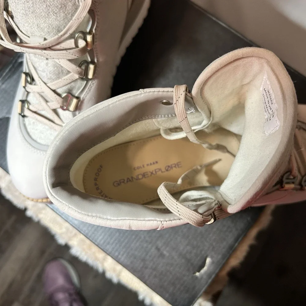 Cole Haan GrandExplore‎ Waterproof Hiking Boots Beige Leather W22602 Womens 8.5B